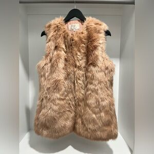 ZARA Faux Fur Vest blogger favorite size large pockets